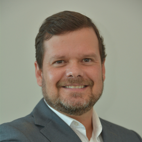Dr. Marcos Mariano